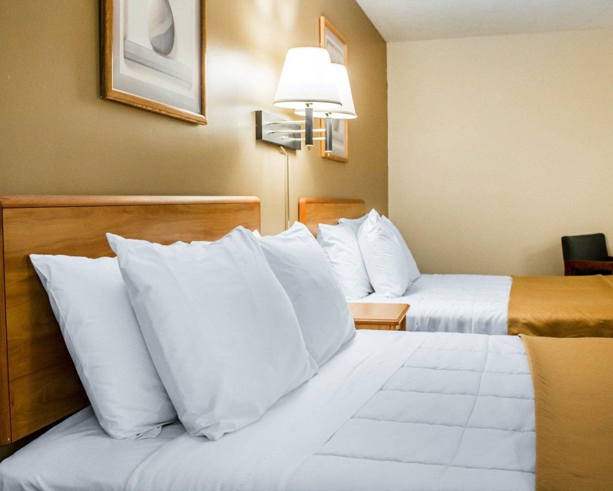 Econo Lodge Elkhart Eksteriør bilde