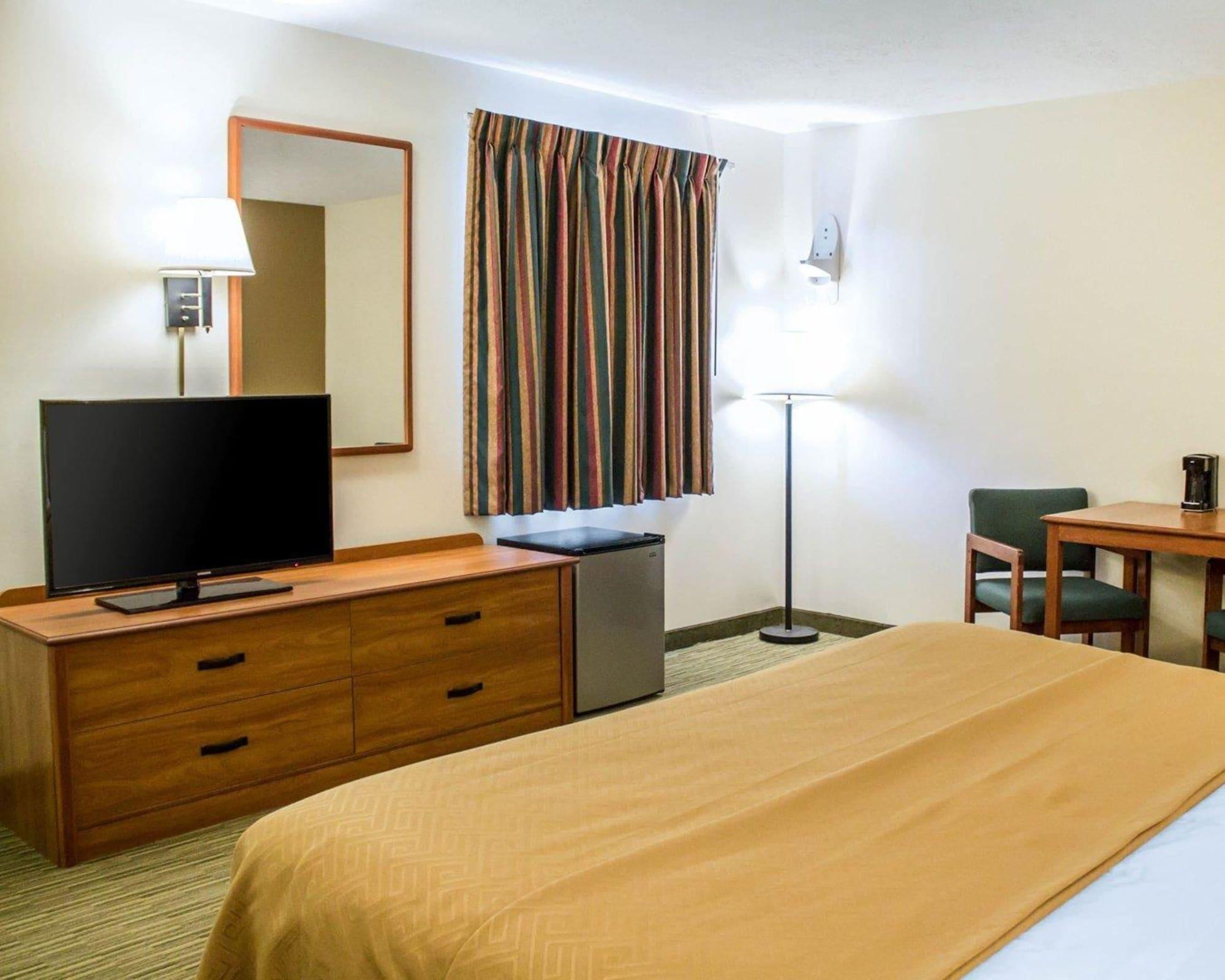 Econo Lodge Elkhart Eksteriør bilde