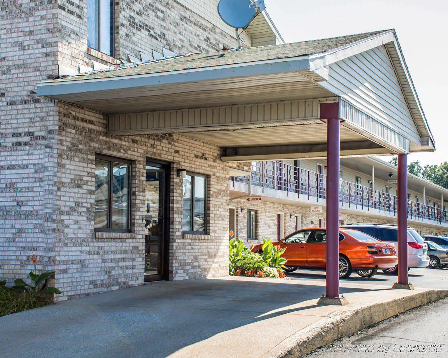 Econo Lodge Elkhart Eksteriør bilde