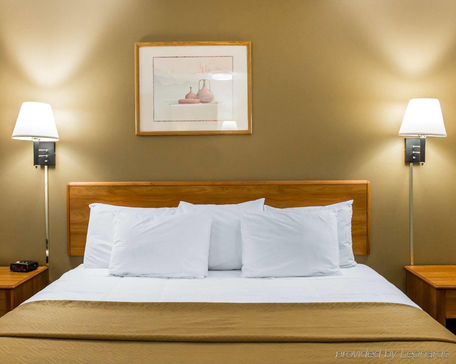 Econo Lodge Elkhart Eksteriør bilde